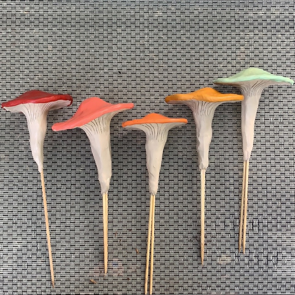 [1] HANDMADE MUSHROOM GARDEN STAKE! 🍄 Bundle & chat